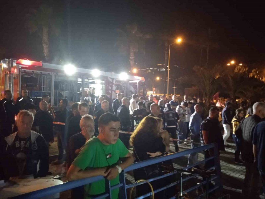 Alanya’da Tur Teknesinde Korkutan Yangın