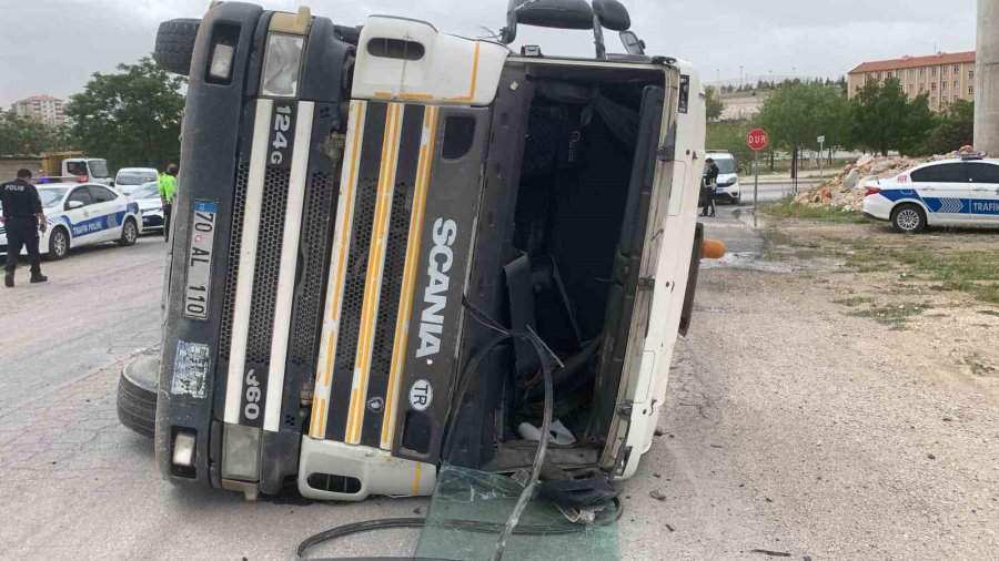 Karaman’da Beton Mikseri Devrildi: 1 Yaralı