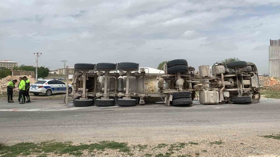 Karaman’da Beton Mikseri Devrildi: 1 Yaralı