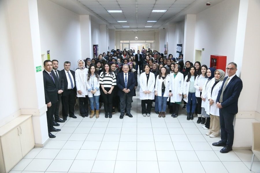 Bir Annenin Başarı Hikayesi: 41 Yaşından Sonra Takı Yapmayı Öğrenerek, Kendi İş Yerini Açtı