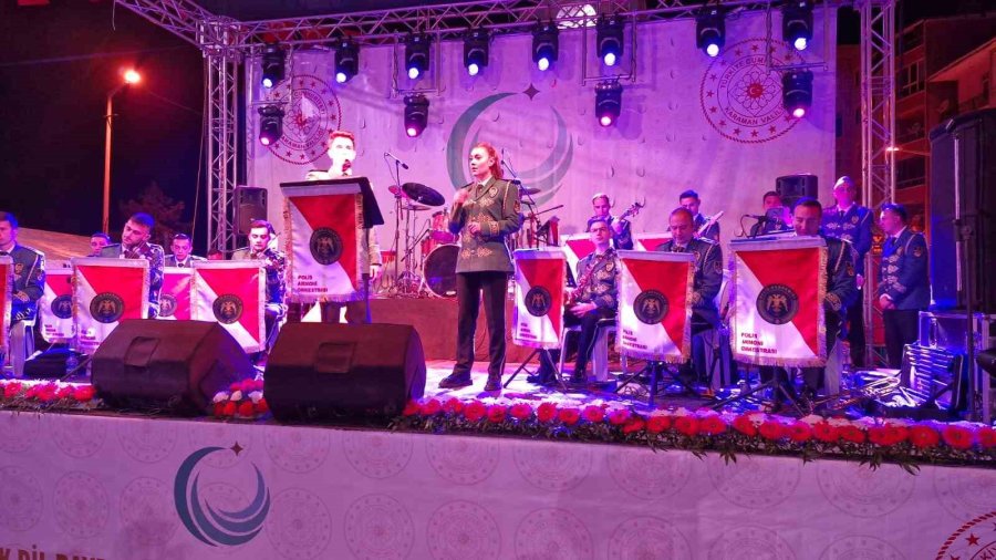 Türk Yıldızları’nın Gösterisi Nefesleri Kesti