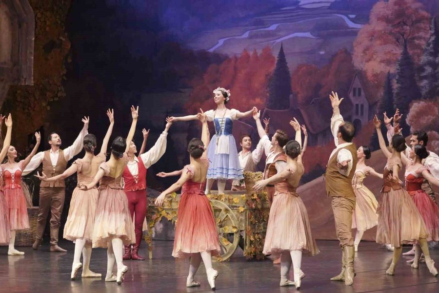 ’giselle’ Balesi, Son Temsilini Kapalı Gişe Sahneledi