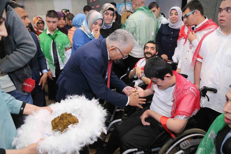 Özel Gençlere Özel Asker Kınası