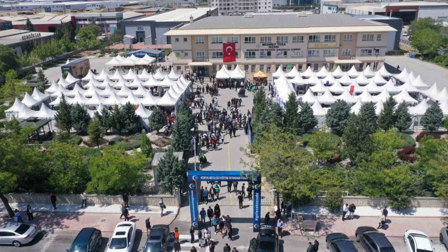 Türkiye’nin İlk Mesleki Eğitim Odaklı İstihdam Fuarı Açıldı