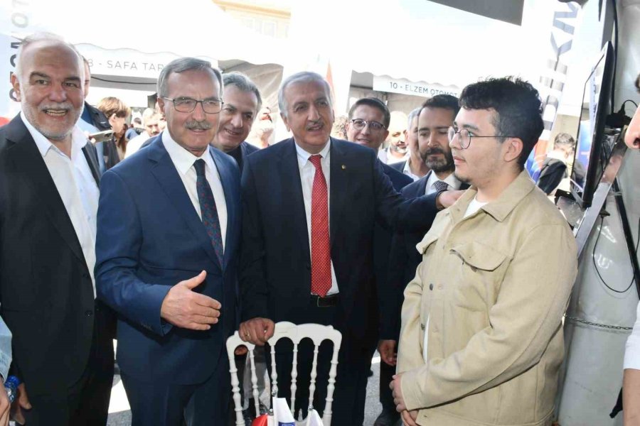 Türkiye’nin İlk Mesleki Eğitim Odaklı İstihdam Fuarı Açıldı