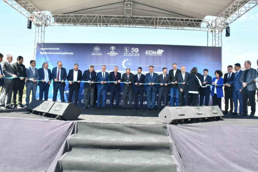 Türkiye’nin İlk Mesleki Eğitim Odaklı İstihdam Fuarı Açıldı