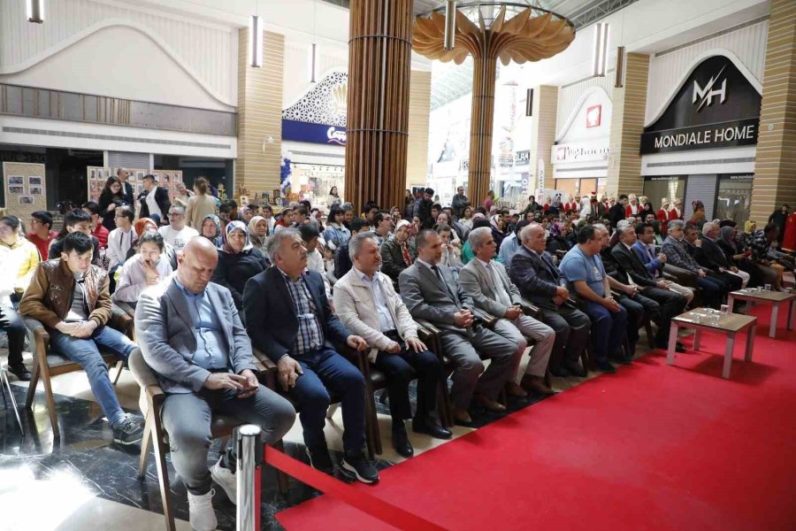 Kumsmall’da ‘engelsiz Kutlama’