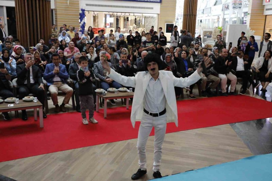 Kumsmall’da ‘engelsiz Kutlama’