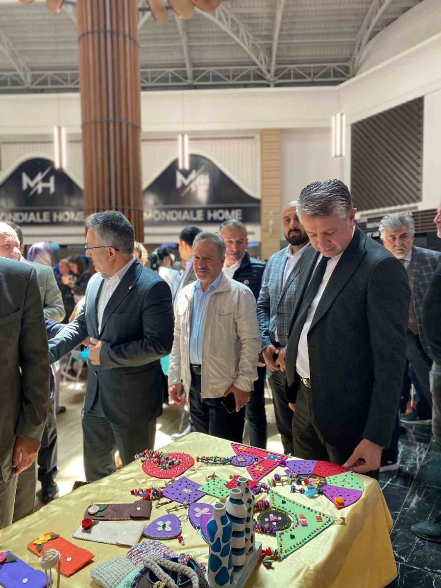 Kumsmall’da ‘engelsiz Kutlama’