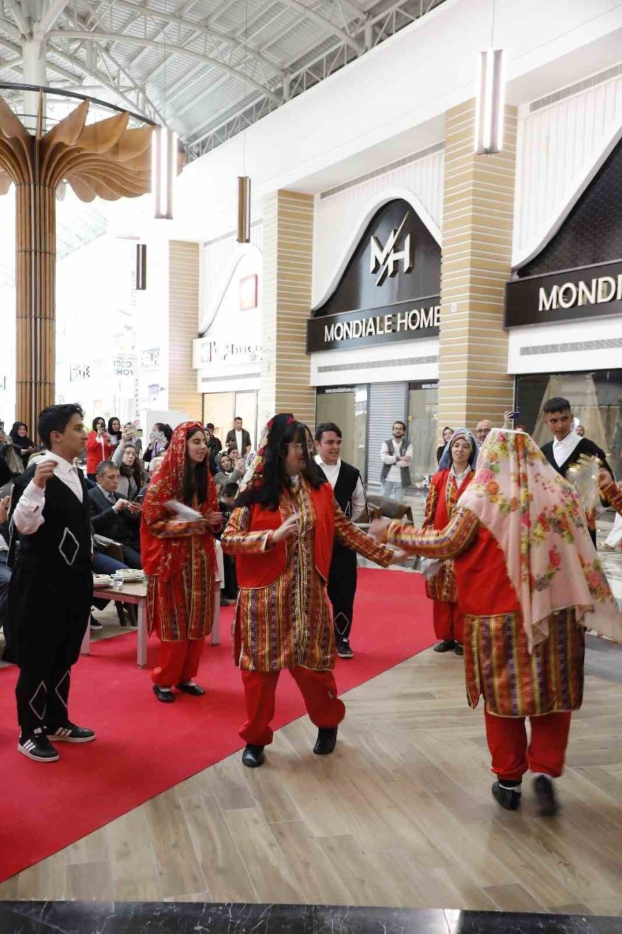 Kumsmall’da ‘engelsiz Kutlama’