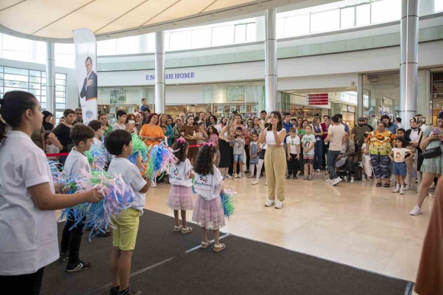 Mersin’de Engelliler ’engelsiz Ritim Ve Dans Gösterileri’ İle Eğlendi