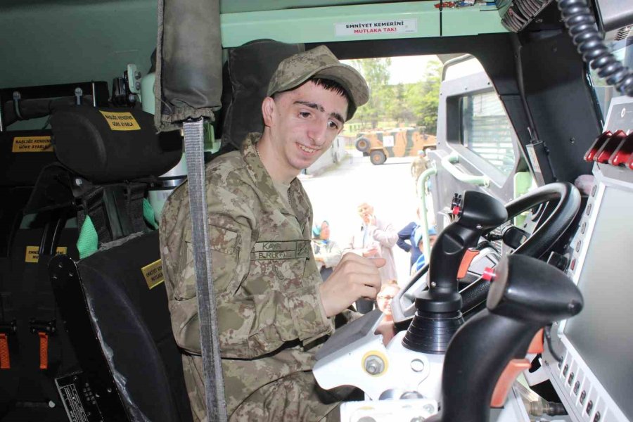 Vatan Aşkı Engel Tanımadı