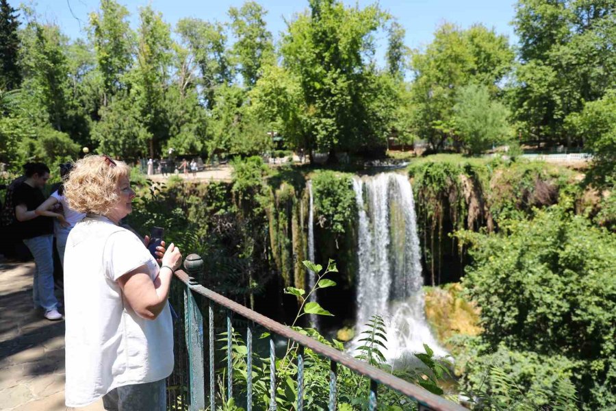 Düden Şelalesi Temizleniyor