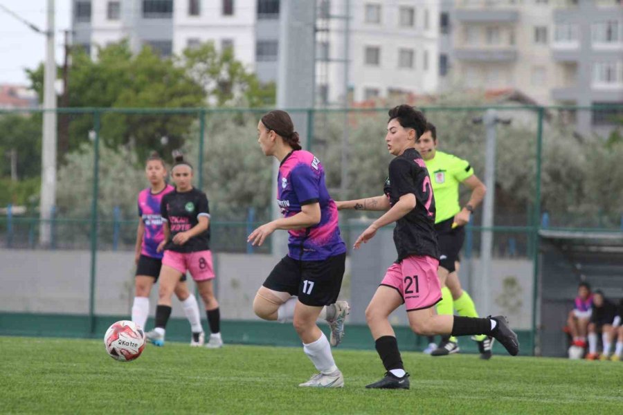 Kadınlar 3. Lig: Kdz. Ereğli Lisesi Sk: 3 - Sancaktepe Yenidoğanspor: 0