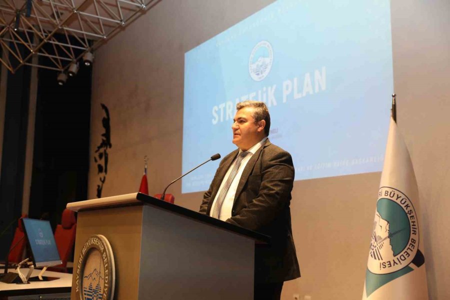 Büyükşehir’den 5 Belediyenin Personeline Stratejik Planlama Eğitimi