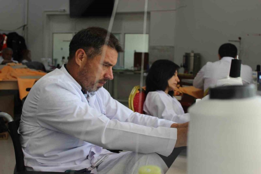 Engelliler Kurdukları Kooperatif Çatısı Altında Tekstil Ürünleri Üretiyor