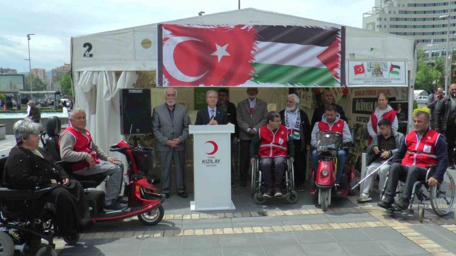 Engelliler Ellerini Filistin İçin Semaya Açtı