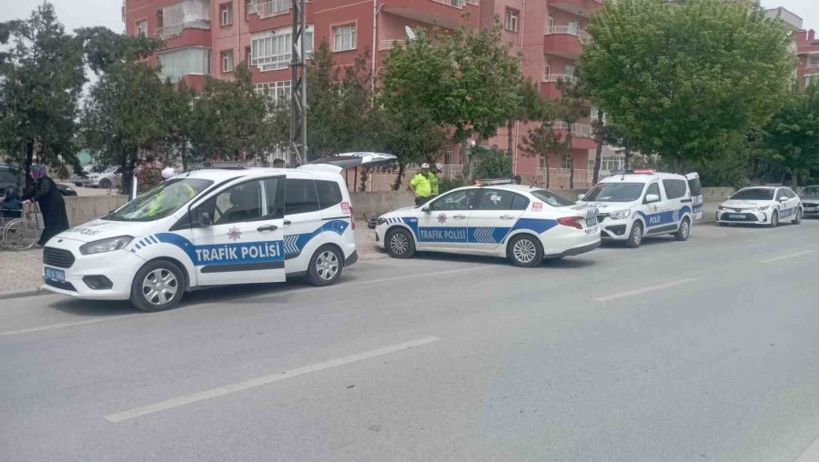 Polisten Kaçarken Uyuşturucuyu Kuzeninin Cebine Attı, Yakını İse ‘sen İçiyorsun En Azından Kurtulursun’ Diye Teselli Etti