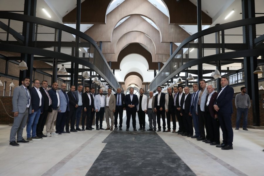 Başkan Palancıoğlu, Referans Projelerini Meclis Üyelerine Anlattı