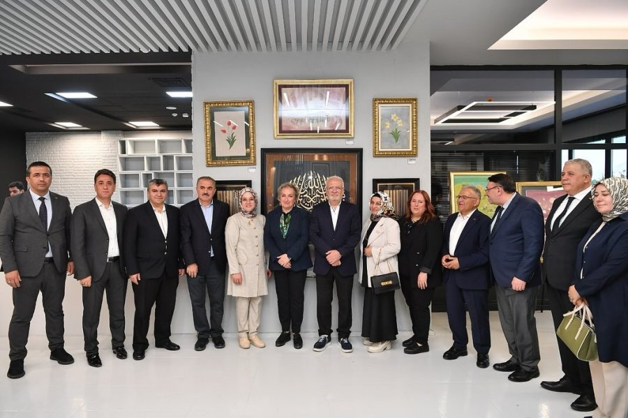 Büyük Sanat Galerisi Açıldı