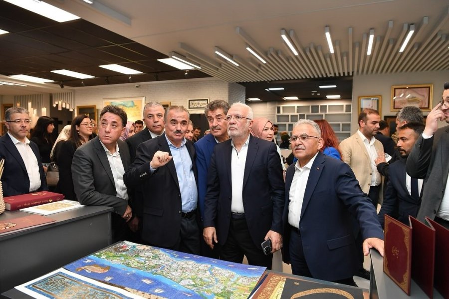 Büyük Sanat Galerisi Açıldı