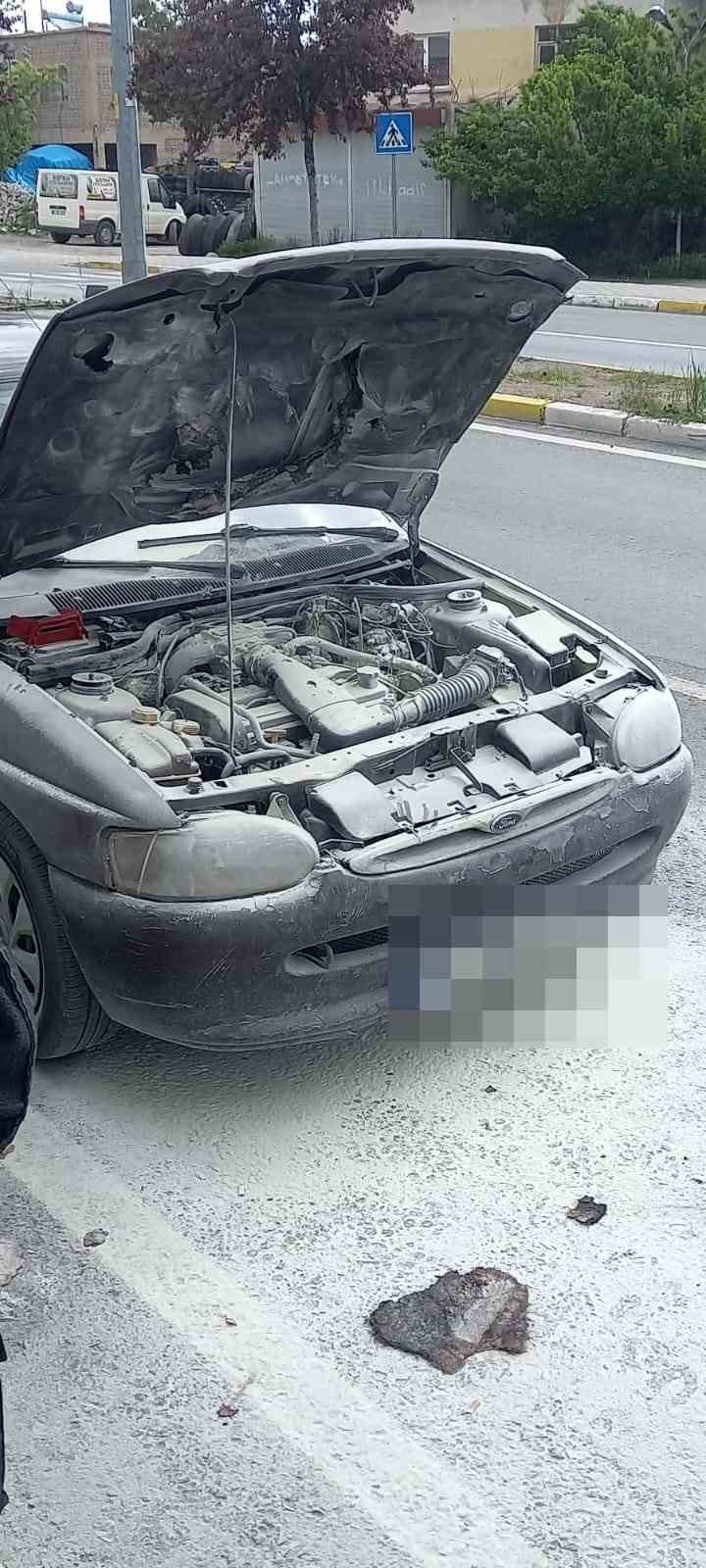 Park Halindeki Otomobil Yandı