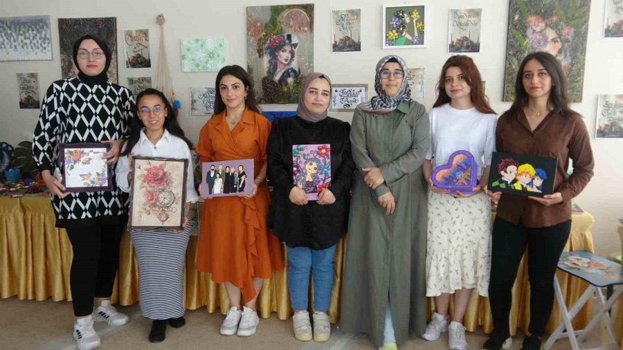 Üniversiteli Gençler, Geri Dönüşümle Bin Eser Üretti