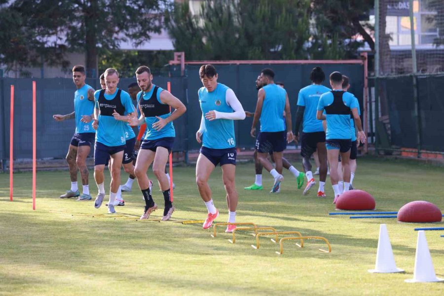 Alanyaspor’da, Antalya Derbisi Hazırlıkları Başladı