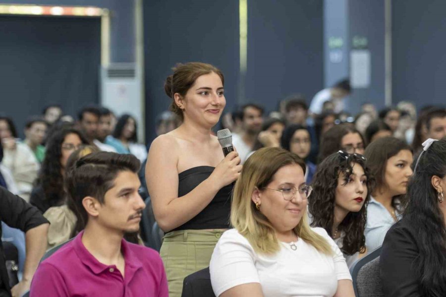 Başkan Seçer, Gençlerle Bir Araya Geldi