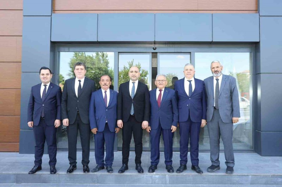 Başkan Büyükkılıç’tan İş Dünyasına İade-i Ziyaretler