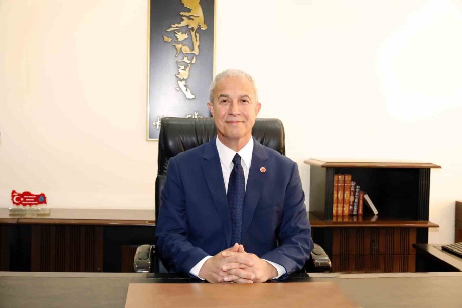 Alanya’da Kirişleri Kesilen Bina Mühürlendi