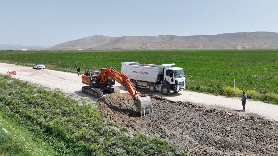 Karatay’da Asfalt Seferberliği Sürüyor