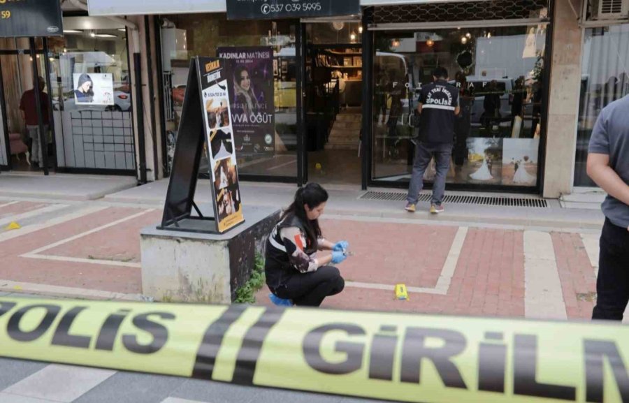 Eski Sevgilinin Tüfekle Saldırısı Kamerada: 2 Ağır Yaralı