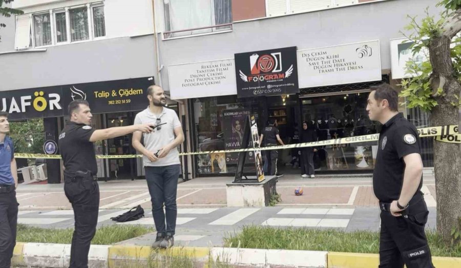 Eski Sevgilinin Tüfekle Saldırısı Kamerada: 2 Ağır Yaralı