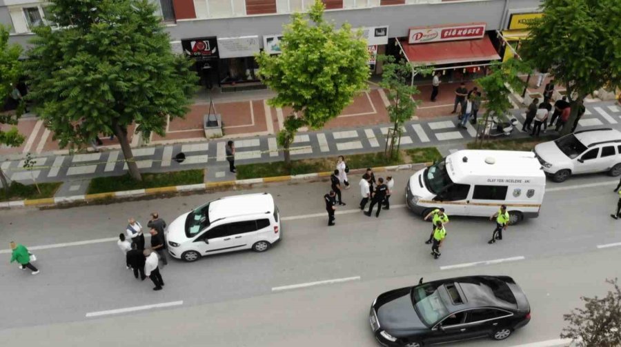 Eski Sevgilinin Tüfekle Saldırısı Kamerada: 2 Ağır Yaralı