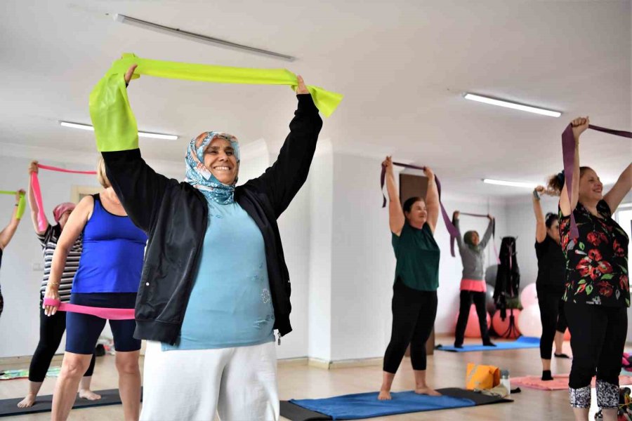 Antalya’da Pilates, Yoga Ve Zumba Kurslarına İlgi Büyük