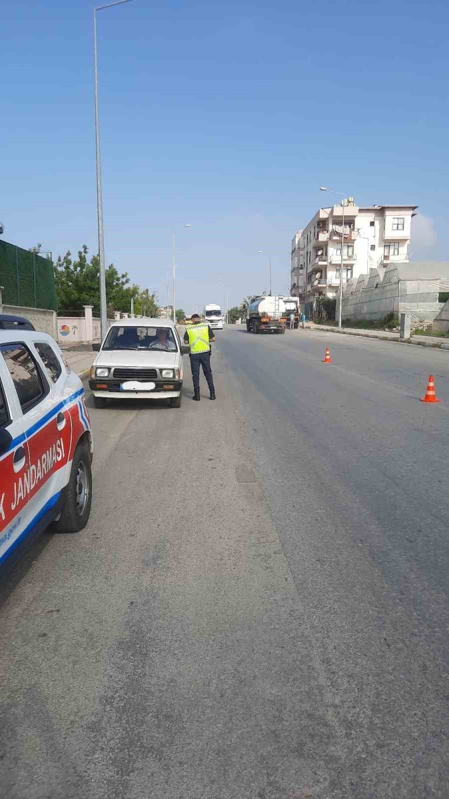 Jandarmadan 16 Araca Trafikten Men Cezası