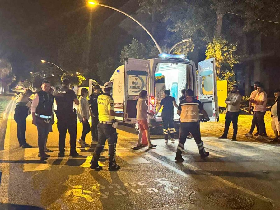 Yolun Karşısına Geçerken Motosikletin Çarptığı Yaşlı Kadın Yaralandı