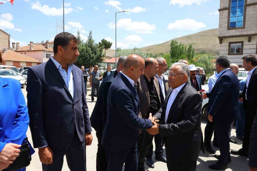 Başkan Büyükkılıç, Pınarbaşı Terminal Ve Ticaret Binası Temel Atma Törenine Katıldı