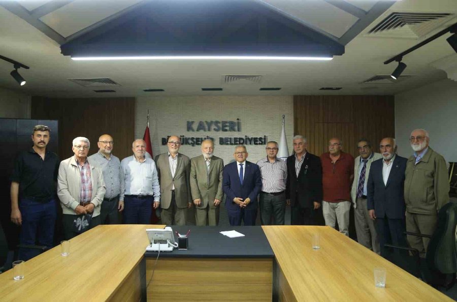 Başkan Büyükkılıç’a Ziyaretçi Yoğunluğu Sürüyor