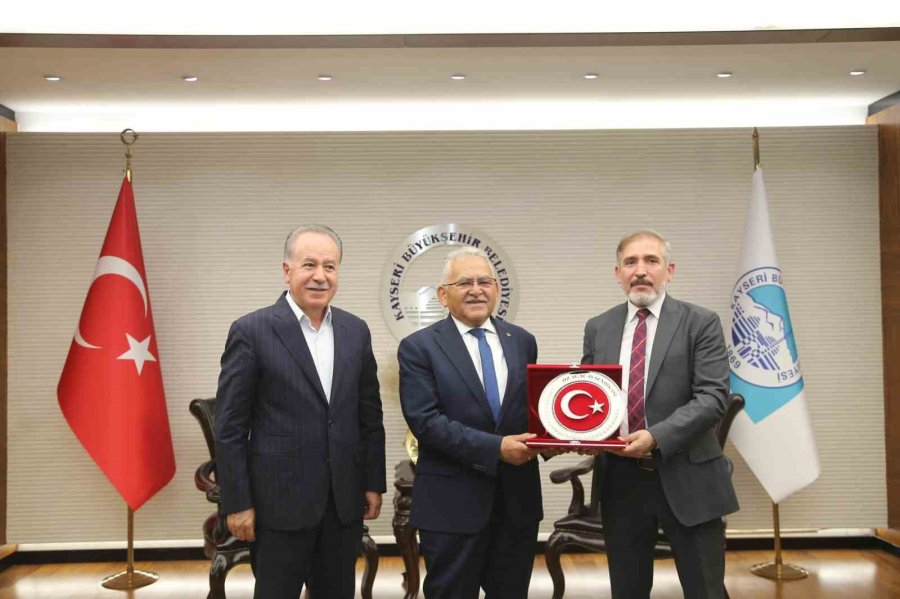 Başkan Büyükkılıç’a Ziyaretçi Yoğunluğu Sürüyor