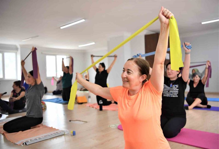 Antalya’da Pilates, Yoga Ve Zumba Kurslarına İlgi Büyük