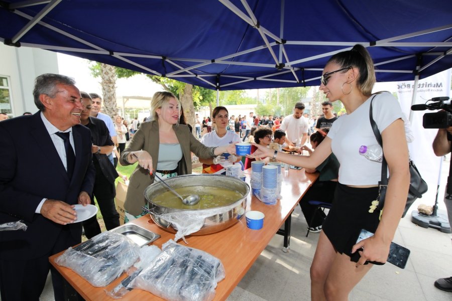 Sosyal Bilimler Myo’da Geleneksel Pilav Günü Gerçekleştirildi