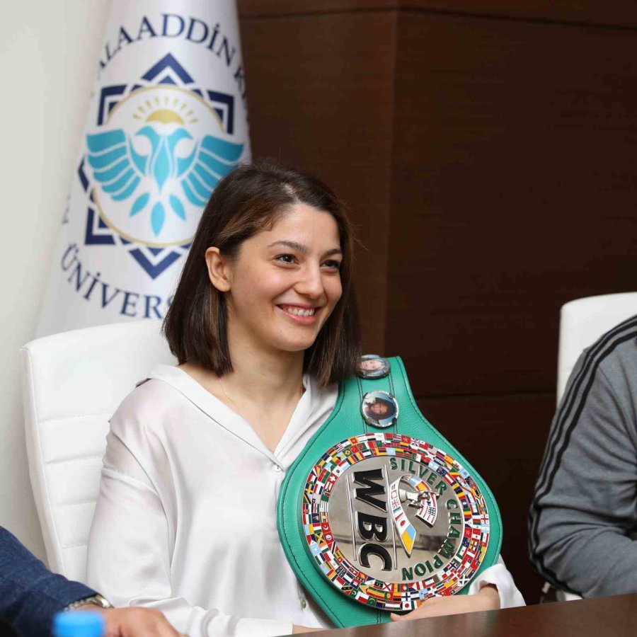 Seren Ay, Dünya Birinciliği İçin Ringe Çıkacak