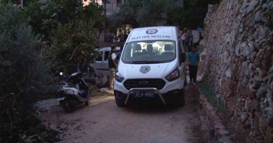 Alanya’da Evde Ölü Bulunan Yaşlı Çiftin Görüntüleri Ortaya Çıktı
