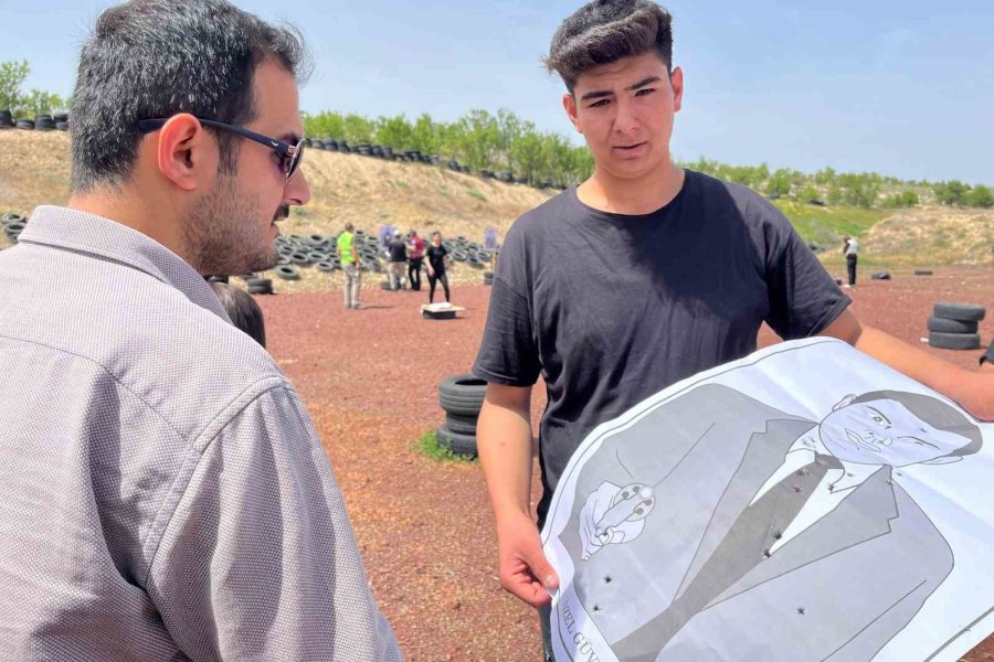 Kmü’de Güvenlik Ve Koruma Programı Öğrencilerine Silah Ve Atış Eğitimi Verildi