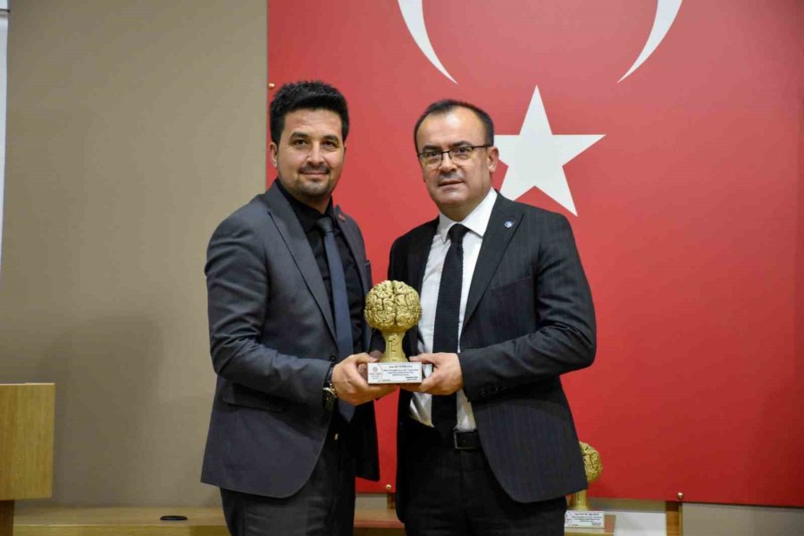 Ünlü Akademisyen Uğur Batı, Muhasebecilere Yatırım Kararları Hakkında İpucu Verdi