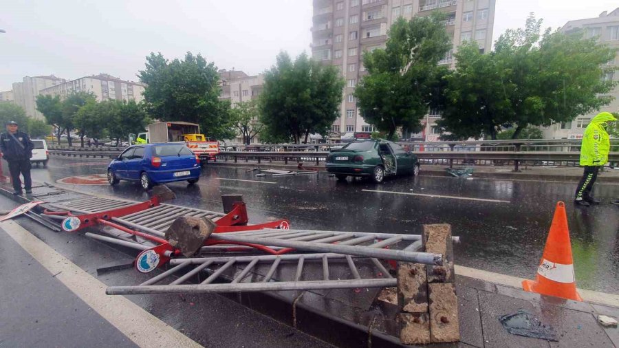 Yaralı Bebeğe Sağlık Personelinden "anne" Şefkati