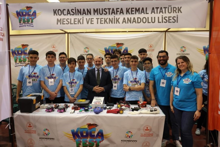 Sınır Tanımayan Teknoloji Festivalinde Gençlerin Hayalleri Gerçekleşiyor