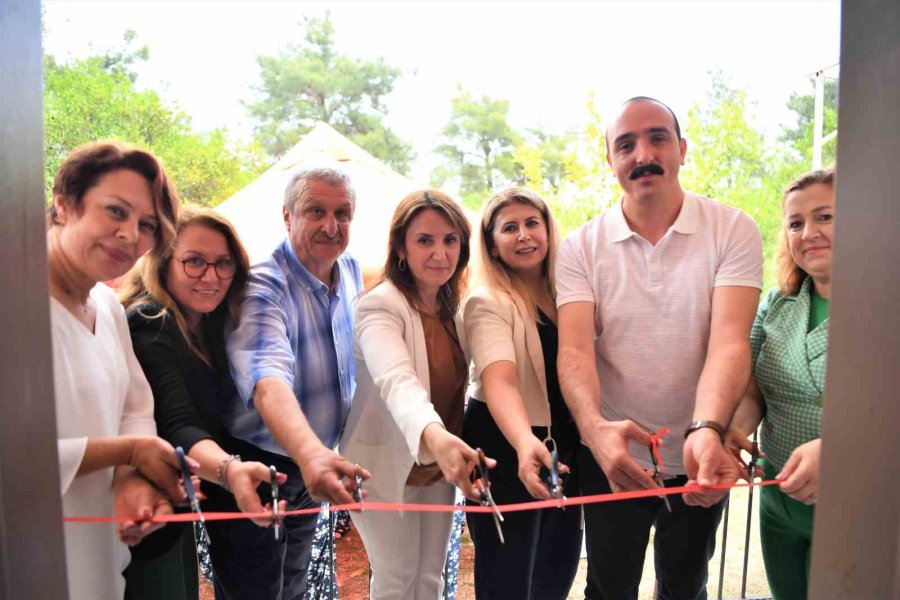 Gökçam Yaşam Merkezi’nde "el Emeği Ürünler Sergisi" Açıldı